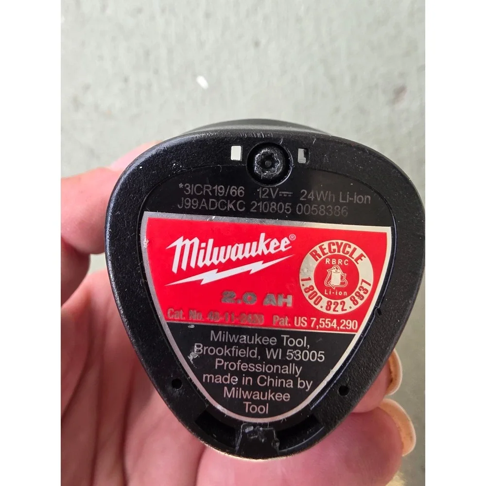 Milwaukee M12 REDLITHIUM CP2.0 12V Lithium-Ion Battery 2.0Ah 48-11-2420 Z3